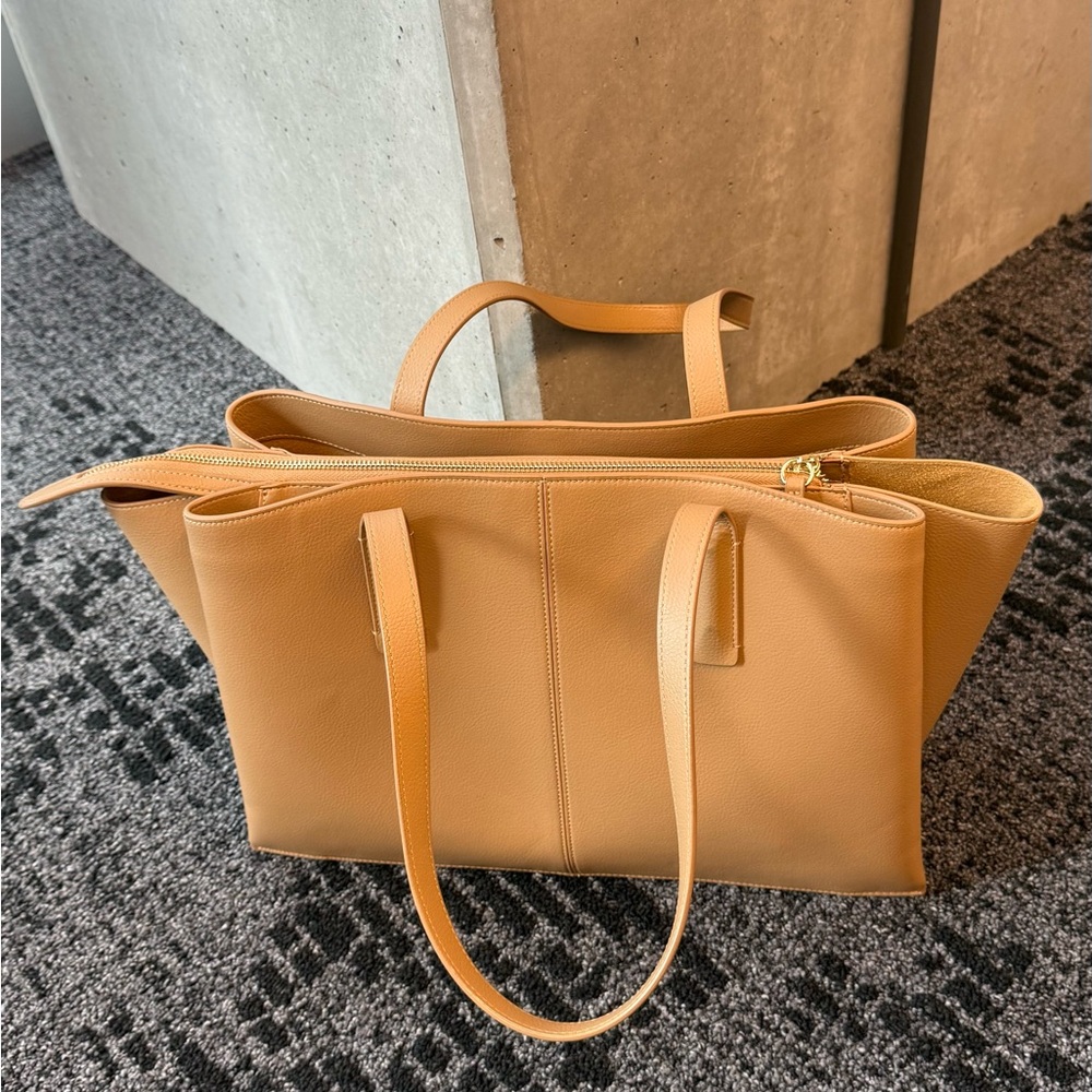 Classic Tan Leather Tote Bag